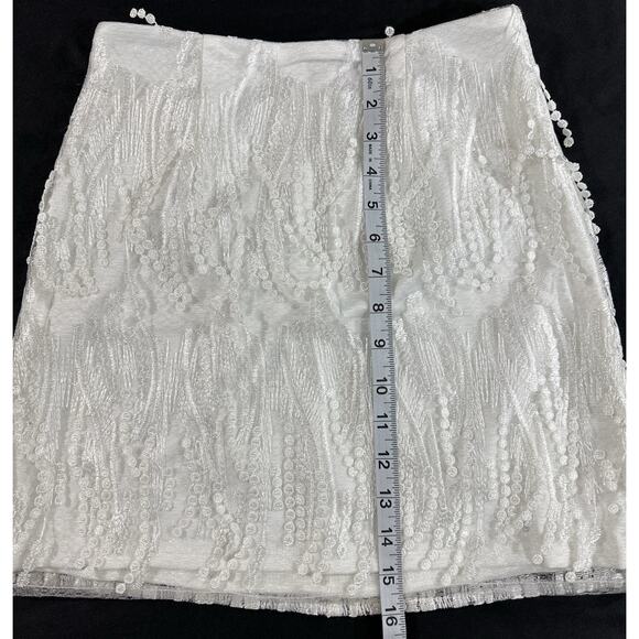 Lulus White Beaded Fringe Mini Skirt Women’s Small 100% Polyester Party Glam - Picture 2 of 9